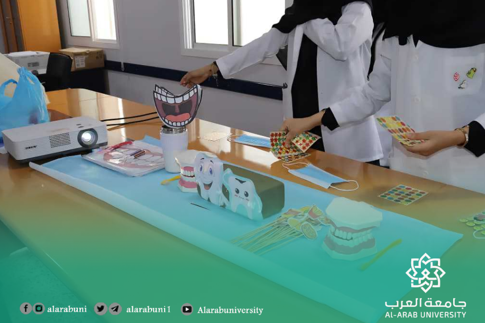 طلاب طب الأسنان